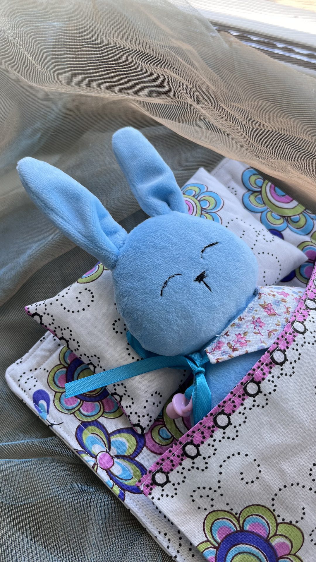 Игровой набор: игрушка с постелькой