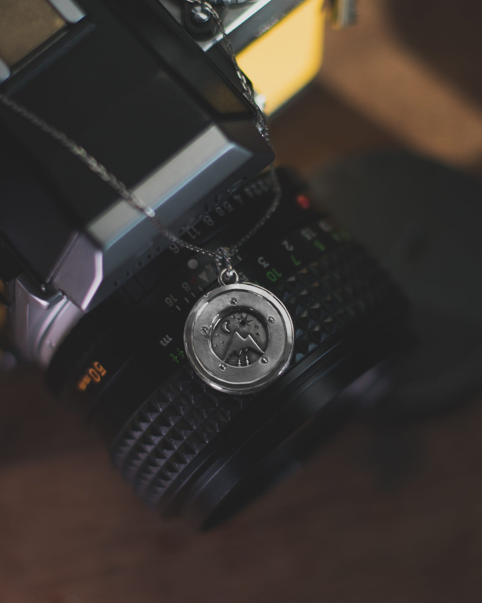 Кулон "Aperture"